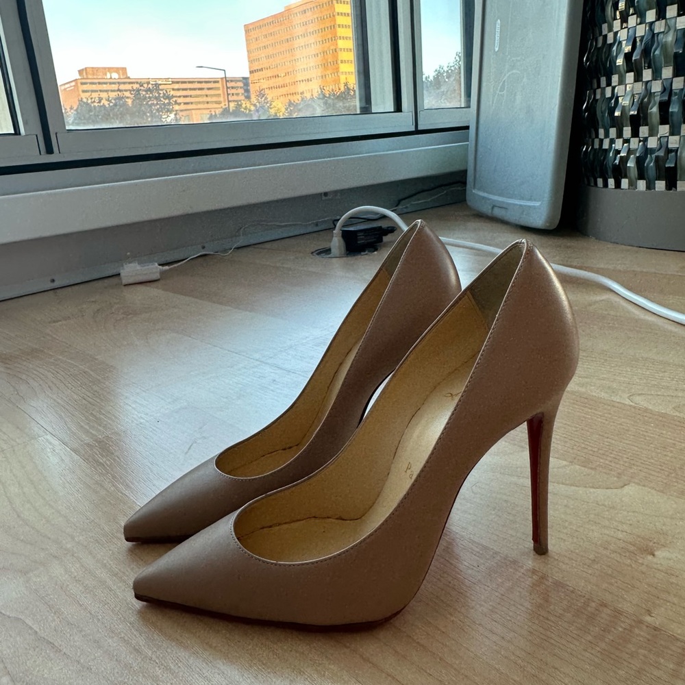 Louboutins Kate NUDE Size 5 100mm